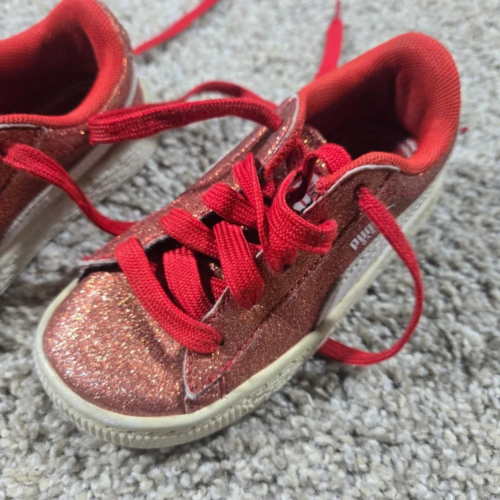 PUMA Basket Holiday‎ Glitz Girls Sneakers – Red Glitter – Size 8